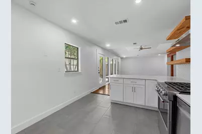 3210 Elmridge Street, Houston, TX 77025 - Photo 9