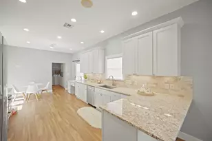 9334 Briar Forest Dr, Houston, TX 77063 - Photo 5