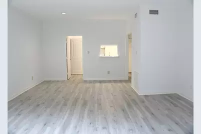 2425 Underwood Street #157, Houston, TX 77030 - Photo 9