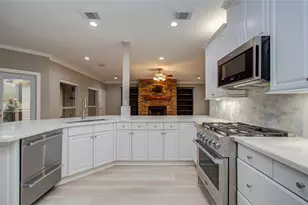 3315 E Bayou Dr, Shoreacres, TX 77571 - Photo 13