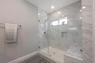 5423 Camaguey St, Houston, TX 77023 - Photo 21