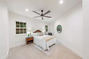 802 W 41st St, Houston, TX 77018 - Photo 15