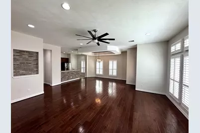 22 W Oaks Drive, Pasadena, TX 77058 - Photo 5