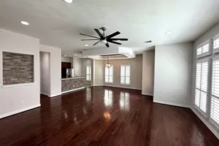 22 W Oaks Dr, Pasadena, TX 77058 - Photo 5