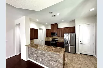 22 W Oaks Drive, Pasadena, TX 77058 - Photo 7