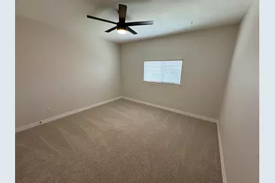 22 W Oaks Drive, Pasadena, TX 77058 - Photo 17