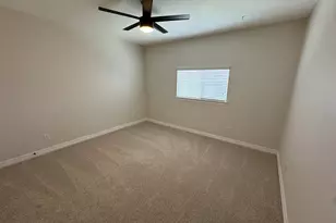 22 W Oaks Dr, Pasadena, TX 77058 - Photo 17