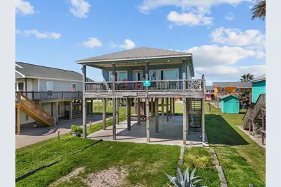 135 Ocean Shore Drive, Crystal Beach, TX 77650 - Photo 3