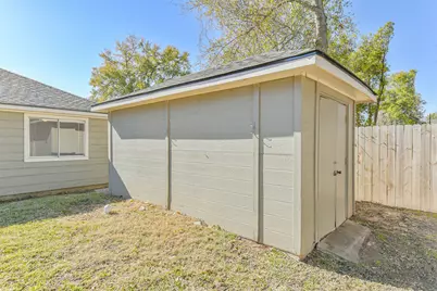 6114 Elkwood Forest Drive, Houston, TX 77088 - Photo 33