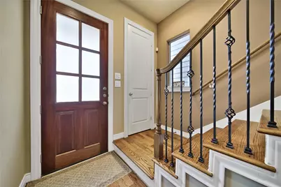 1113 Sherwood Trails, Houston, TX 77043 - Photo 3