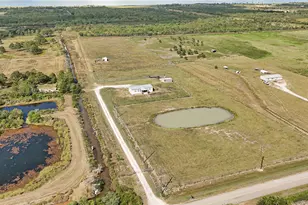 2105 Eagle Rd, Anahuac, TX 77514 - Photo 5