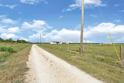 2105 Eagle Road, Anahuac, TX 77514 - Photo 15