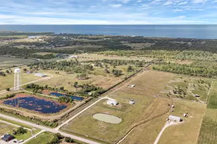 2105 Eagle Rd, Anahuac, TX 77514 - Photo 3