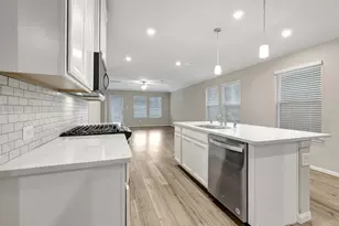 6638 Lahna Oak, Conroe, TX 77304 - Photo 5