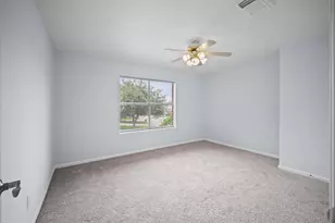 9366 Corner Oaks Ln, Houston, TX 77036 - Photo 27