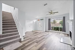 9366 Corner Oaks Ln, Houston, TX 77036 - Photo 9