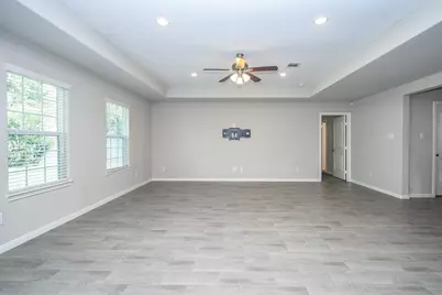 828 S 1st Street, La Porte, TX 77571 - Photo 7