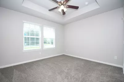 828 S 1st Street, La Porte, TX 77571 - Photo 15
