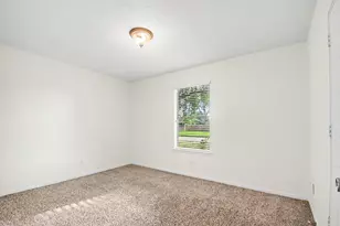 1227 Mission Dr, La Porte, TX 77571 - Photo 13