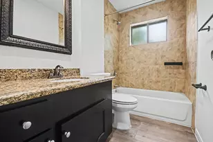 1227 Mission Dr, La Porte, TX 77571 - Photo 13