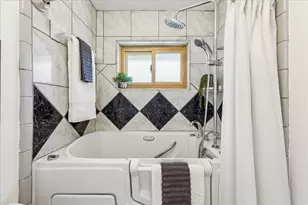 16427 Clearcrest Dr, Houston, TX 77059 - Photo 21