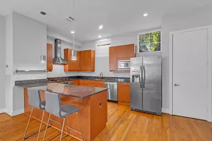 2404 Fairview St, Houston, TX 77006 - Photo 11