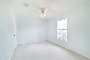 738 Redwing Pl Dr, Houston, TX 77009 - Photo 11