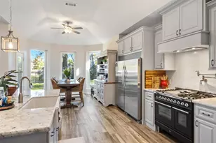 205 Springs Edge Dr, Montgomery, TX 77356 - Photo 5