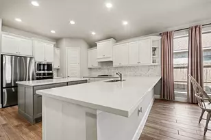 12310 Grassy Bnd Dr, Mont Belvieu, TX 77523 - Photo 11