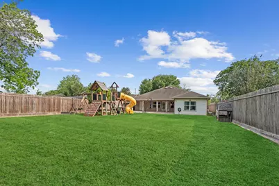 631 Apache Street, Houston, TX 77022 - Photo 13