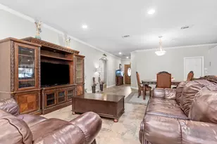 631 Apache St, Houston, TX 77022 - Photo 23