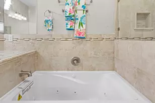 631 Apache St, Houston, TX 77022 - Photo 37