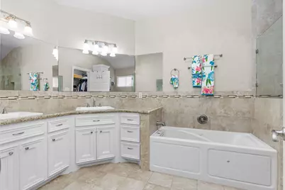 631 Apache Street, Houston, TX 77022 - Photo 35