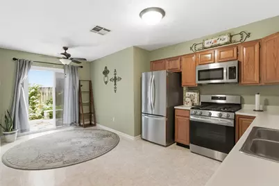 3418 Creek Manor Drive, Houston, TX 77339 - Photo 11