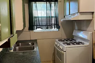 615 N Fourth St, Ganado, TX 77962 - Photo 5