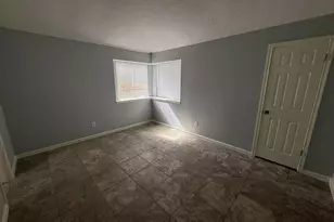 5719 Lycomb Dr, Houston, TX 77053 - Photo 17