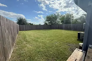 5719 Lycomb Dr, Houston, TX 77053 - Photo 19