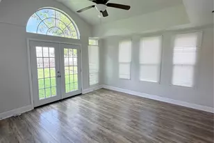 208 Preston St, La Marque, TX 77568 - Photo 15