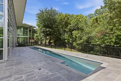 2424 White Oak Drive, Houston, TX 77009 - Photo 37