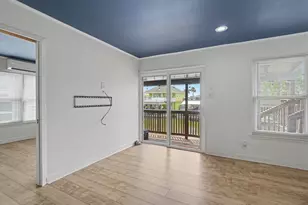 370 Ling St, Bayou Vista, TX 77563 - Photo 7