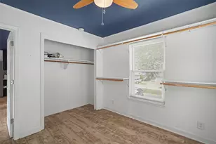 370 Ling St, Bayou Vista, TX 77563 - Photo 15