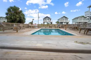 1071 Shady Ln, Gilchrist, TX 77617 - Photo 3