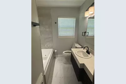 10510 Sierra Drive, Houston, TX 77051 - Photo 15