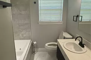 10510 Sierra Dr, Houston, TX 77051 - Photo 15