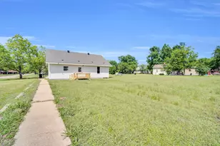 601 S S 7th Ave, Teague, TX 75860 - Photo 27