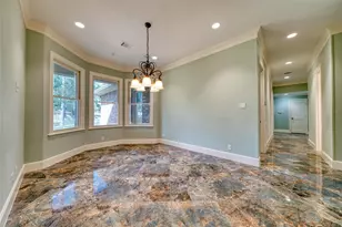 11530 N Lou Al Dr, Houston, TX 77024 - Photo 19