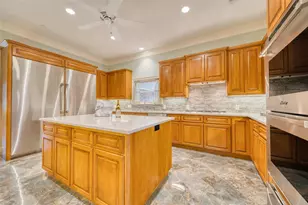 11530 N Lou Al Dr, Houston, TX 77024 - Photo 15