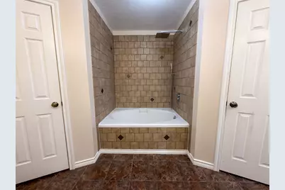 5210 Green Springs Drive, Houston, TX 77066 - Photo 17