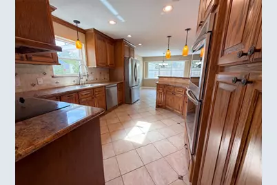 5210 Green Springs Drive, Houston, TX 77066 - Photo 9