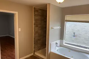 17158 Summer Hollow Dr, Sugar Land, TX 77498 - Photo 7